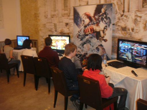 GAMER.ru - CAPCOM PARTY 2012. Асура - бог, Данте - гот, в конце - Capcom торт